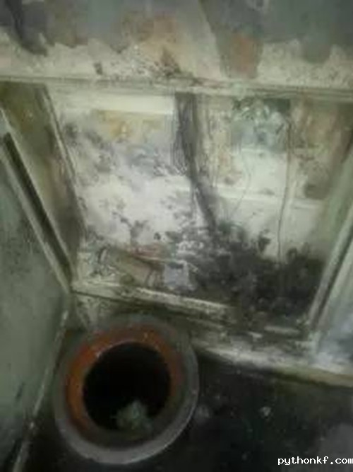 空压机报废现场